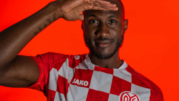 Josuha Guilavogui rejoint Leeds United Josuha Guilavogui rejoint Leeds United