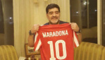 Diego Maradona insulte méchamment Daniel Alves Diego Maradona insulte méchamment Daniel Alves