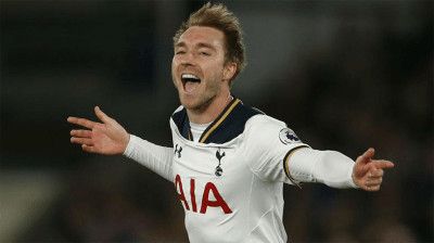 Mercato Tottenham : le PSG suit de près Christian Eriksen Mercato Tottenham : le PSG suit de près Christian Eriksen