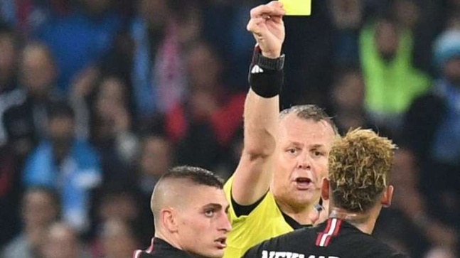 Naples - PSG : Neymar insulté par l'arbitre Björn Kuipers ? Naples - PSG : Neymar insulté par l'arbitre Björn Kuipers ?