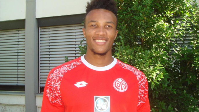 Mercato : un ex défenseur du RC Lens vers Arsenal ? Mercato : un ex défenseur du RC Lens vers Arsenal ?