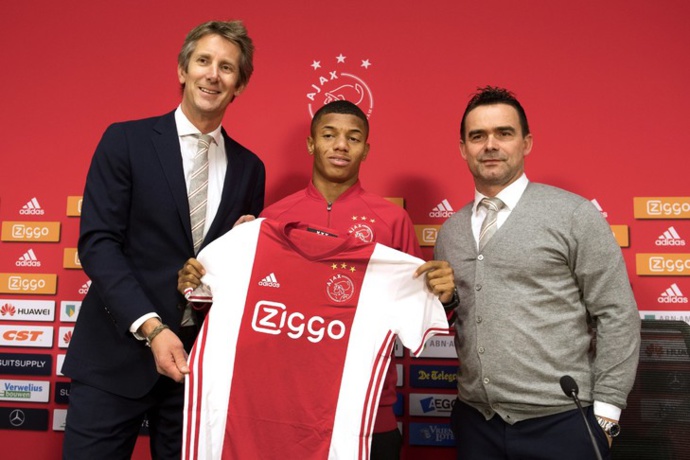 Ajax Amsterdam : David Neres fait le point sur son avenir Ajax Amsterdam : David Neres fait le point sur son avenir