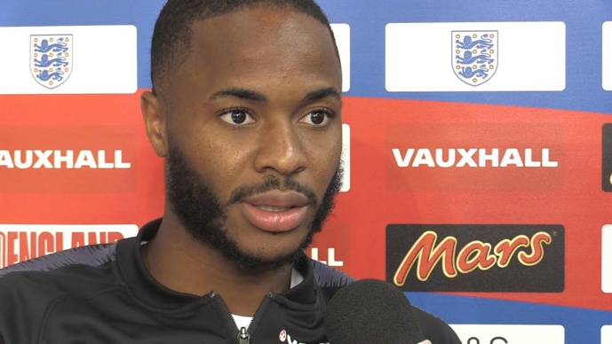 Raheem Sterling (Manchester City) élu meilleur joueur de Premier League par les journalistes Raheem Sterling (Manchester City) élu meilleur joueur de Premier League par les journalistes