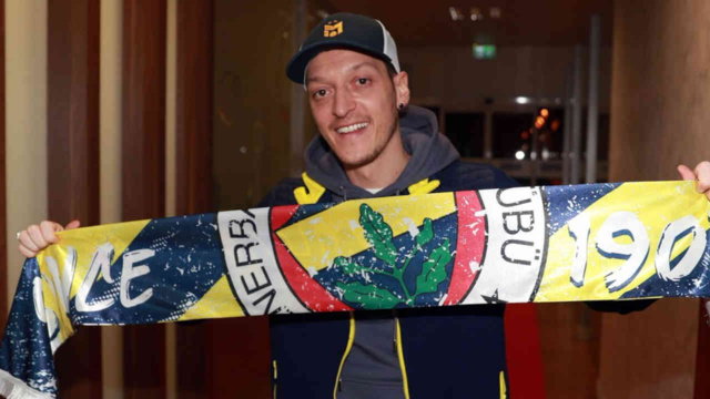 Ozil signe au Fenerbahçe