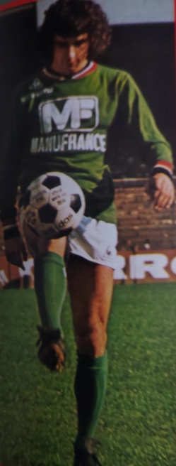 Passé par l'ASSE et le PSG, je totalise 49 sélections en Bleus. Qui suis-je ? Passé par l'ASSE et le PSG, je totalise 49 sélections en Bleus. Qui suis-je ?