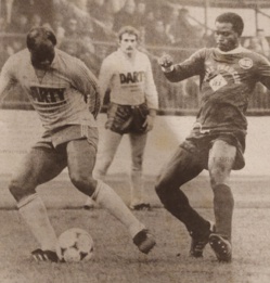 Ce club de D2 est en train de déjouer tous les pronostics, c'est fou ! Ce club de D2 est en train de déjouer tous les pronostics, c'est fou !