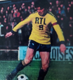 Passé par Sochaux, Nancy et Toulouse, j'ai eu 3 sélections en Bleus. Qui suis-je ? Passé par Sochaux, Nancy et Toulouse, j'ai eu 3 sélections en Bleus. Qui suis-je ?