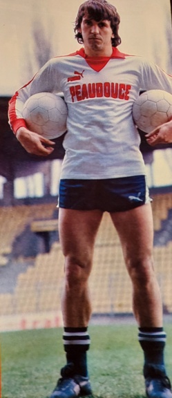 Adoré à Lille, il avait pourtant connu des débuts compliqués sur le banc du LOSC ! Adoré à Lille, il avait pourtant connu des débuts compliqués sur le banc du LOSC !