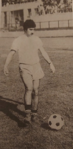 Ce vrai ch'ti va faire toute sa carrière à Lille, puis... à Roubaix ou il retrouvera un autre ancien du LOSC ! Ce vrai ch'ti va faire toute sa carrière à Lille, puis... à Roubaix ou il retrouvera un autre ancien du LOSC !