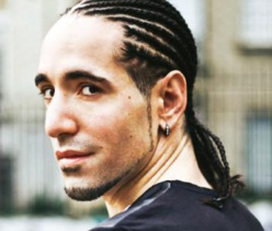 Exclusif : Sean Garnier raconte son parcours de joueur de football pro à sa carrière de freestyler Exclusif : Sean Garnier raconte son parcours de joueur de football pro à sa carrière de freestyler