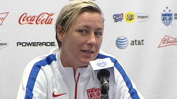 Abby Wambach avoue être tombée dans d'alcoolisme et la toxicomanie