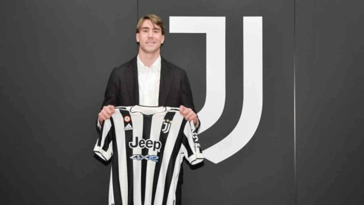 Le président de la Fiorentina en rage contre Vlahovic et ses agents