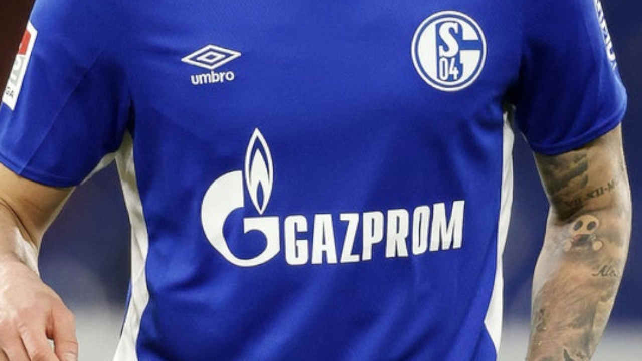 Schalke 04 retire le logo Gazprom de ses maillots