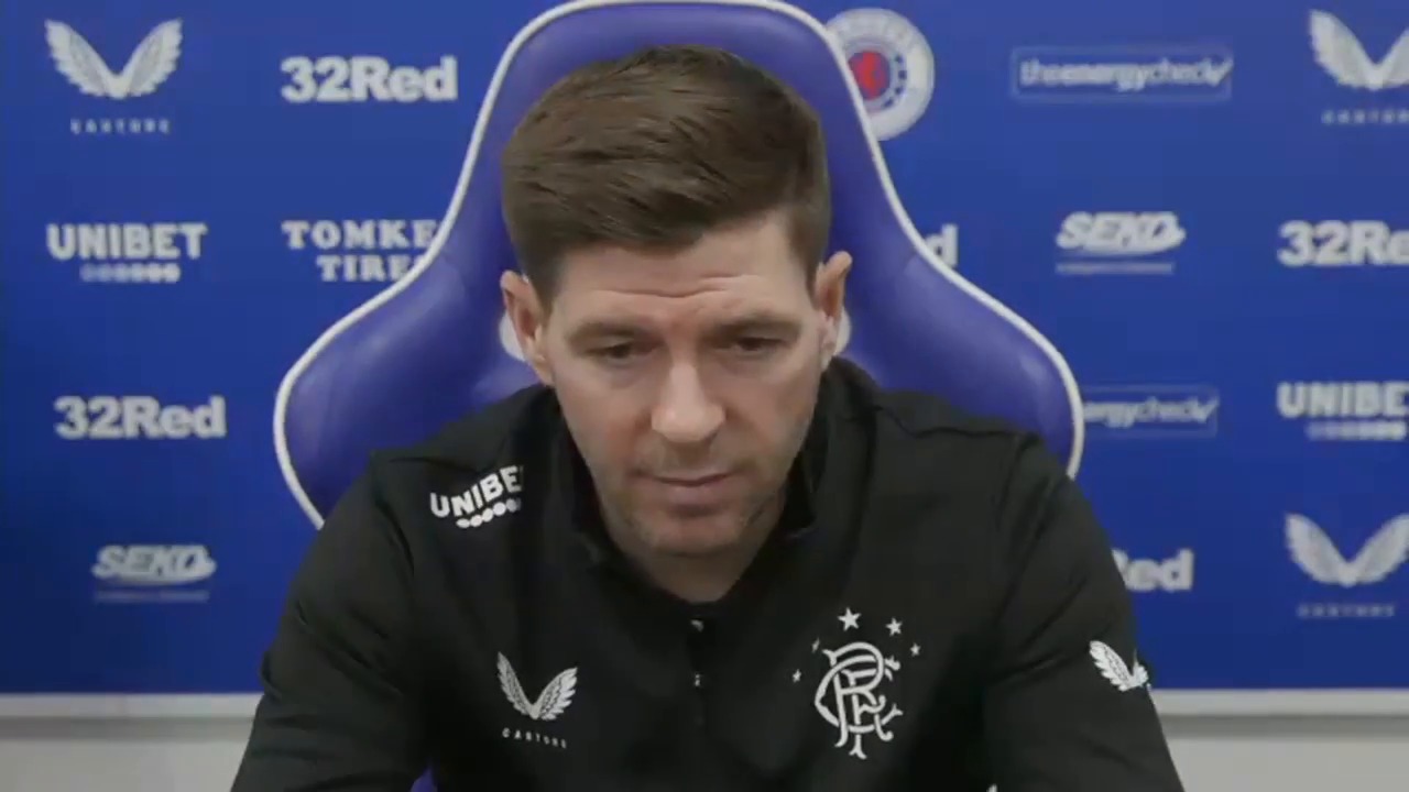 FC Barcelone : Steven Gerrard séduit par le Barça de Xavi