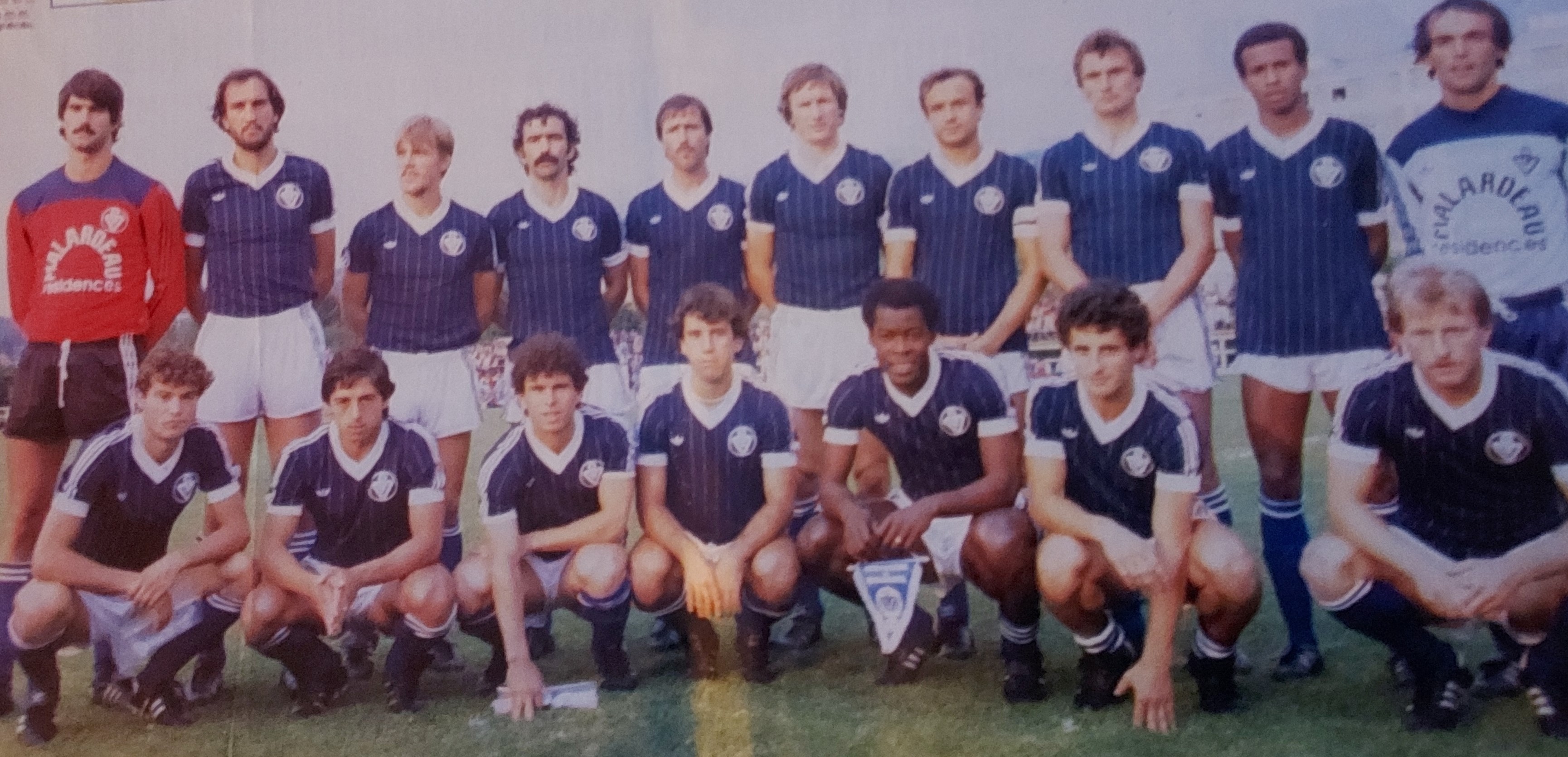 Aussi brave qu'agressif sur un terrain, il est adoré à Nîmes, Bordeaux et Montpellier !