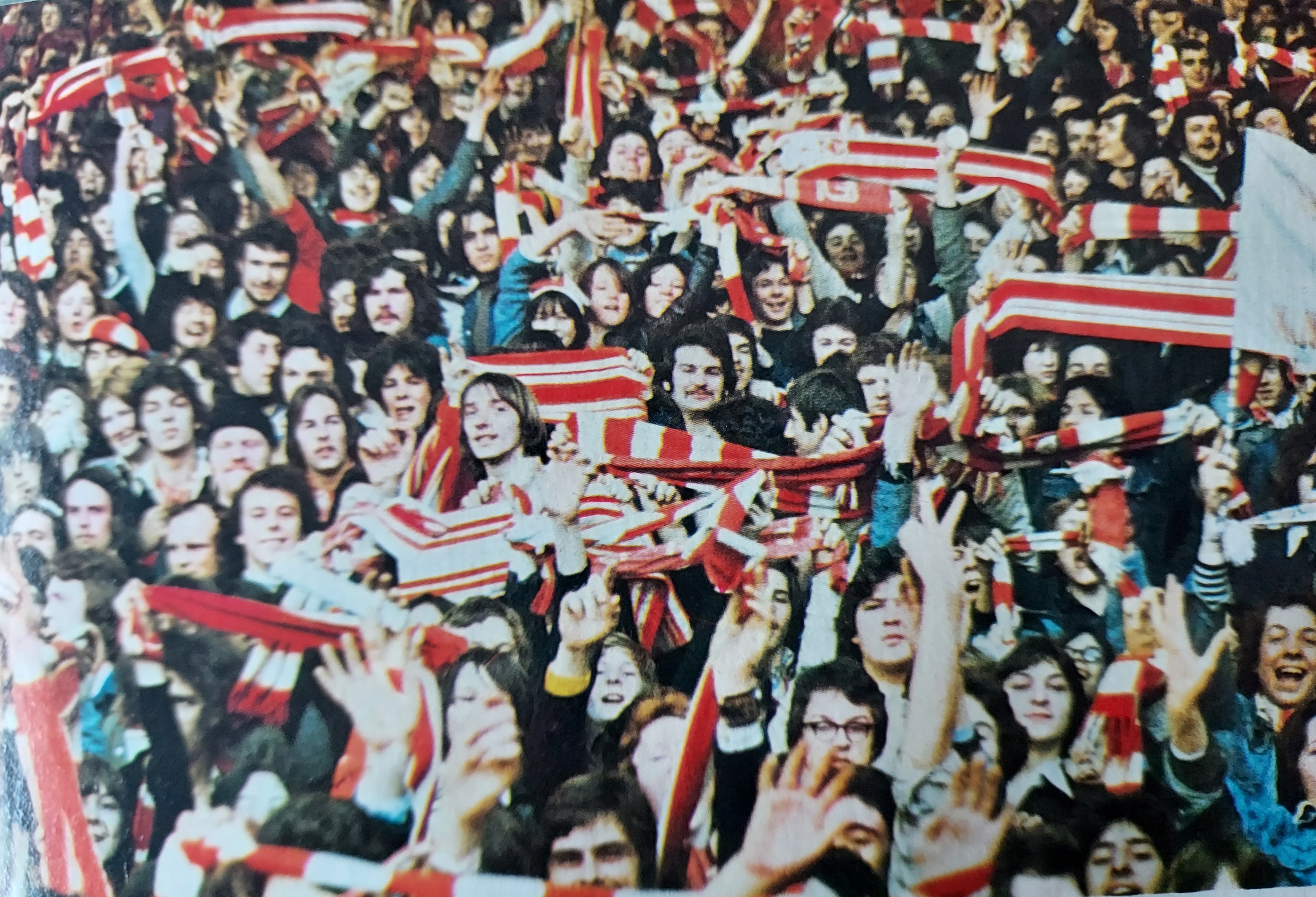 Cette équipe de Liverpool était incroyable et Anfield est magique, qui s'en souvient ?