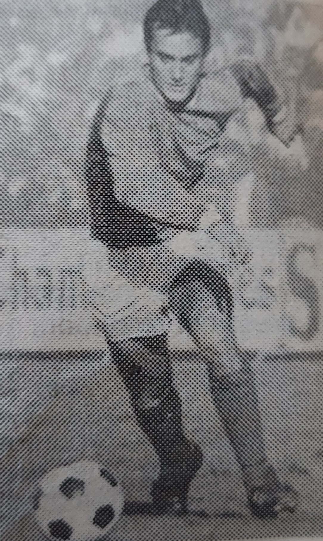 Adoré à l'ASSE, cet ancien de St Etienne et Montpellier compte 4 sélections en Equipe de France ! Adoré à l'ASSE, cet ancien de St Etienne et Montpellier compte 4 sélections en Equipe de France !