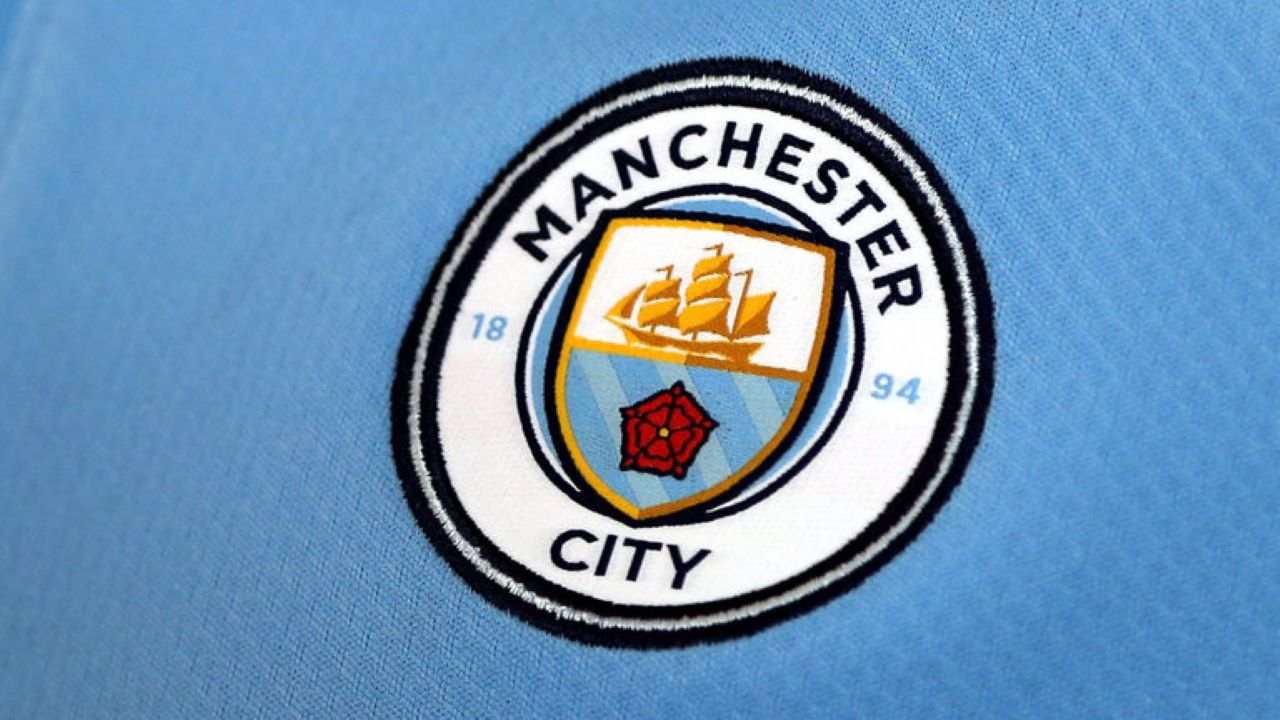 Manchester City : un maillot commémoratif pour le triplé