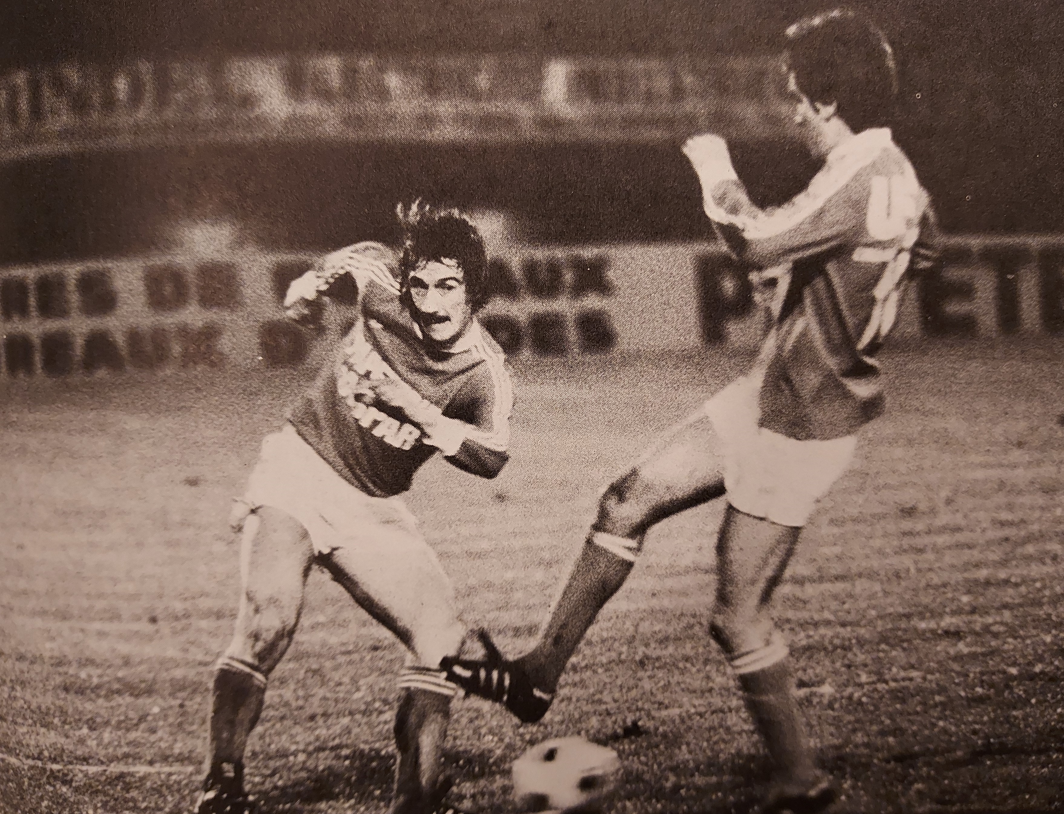 Né à Toulon, ce gars du sud a fait les beaux jours de Valenciennes et Nancy !