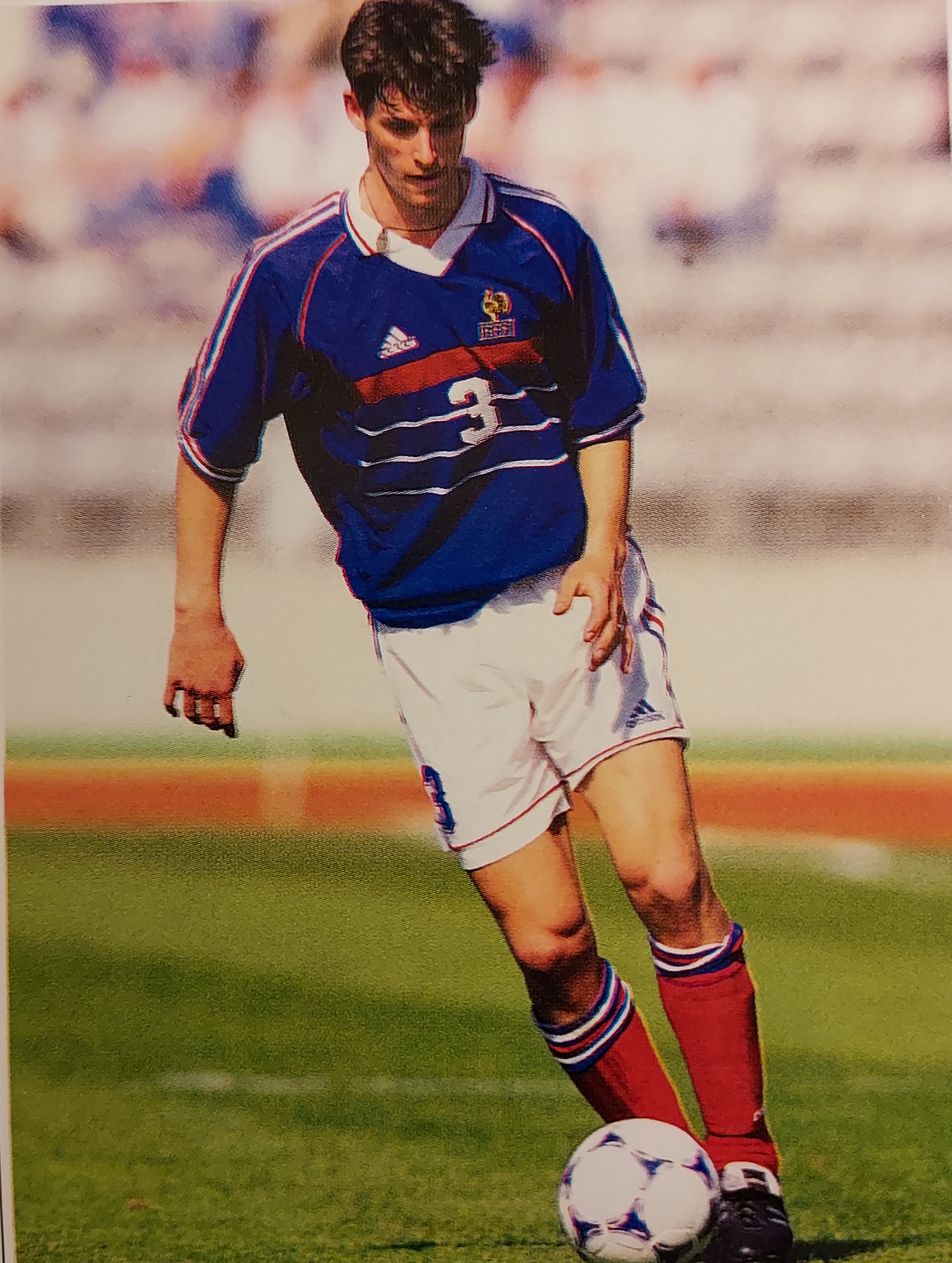 Adoré à Lyon et Sochaux, ce "Paolo Maldini de l'OL" totalise 3 sélections en Equipe de France. Qui est-il ?
