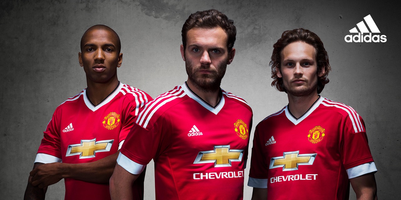Manchester United : nouveau maillot domicile de la saison 2015/16