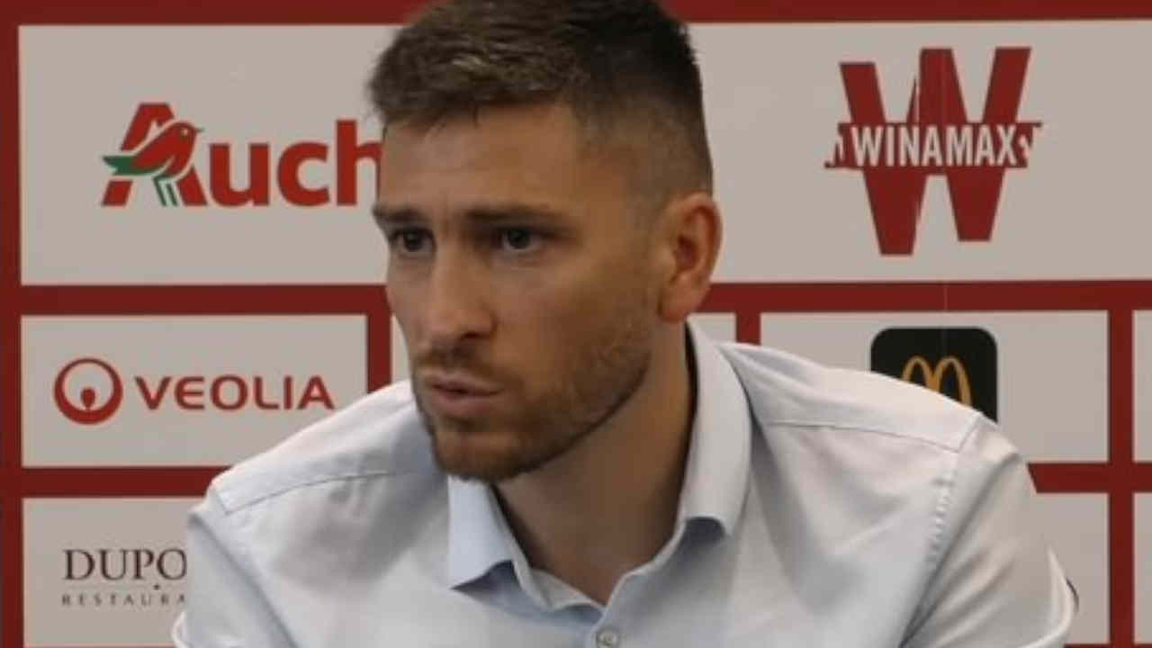 Ghisolfi (ex RC Lens) viré de l'AS Rome, un ancien du Stade Rennais pour le remplacer ? Ghisolfi (ex RC Lens) viré de l'AS Rome, un ancien du Stade Rennais pour le remplacer ?