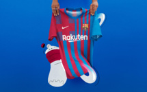 Le nouveau maillot domicile du FC Barcelone ne fait pas l'unanimité
