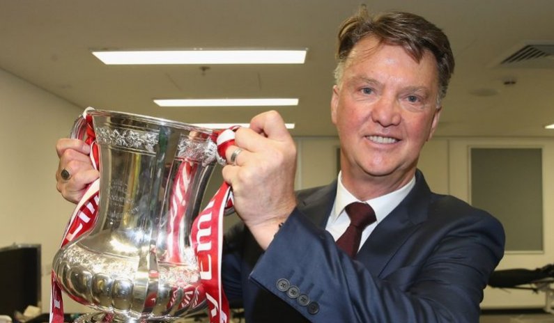 Bayern Munich : Louis van Gaal n'aime pas Uli Hoeness et le fait comprendre