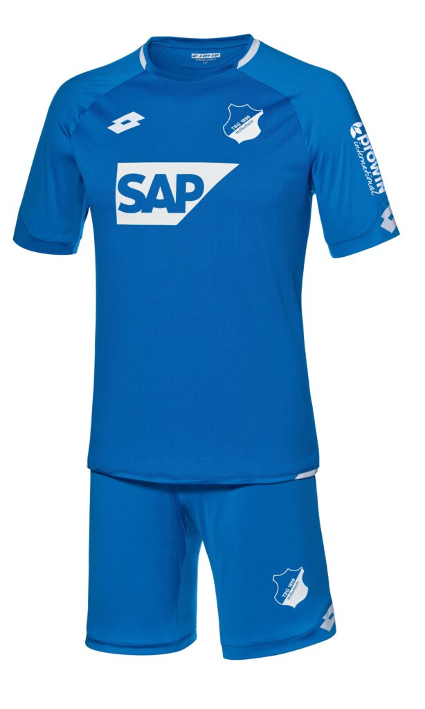Lotto présente le nouveau maillot domicile porté par le TSG Hoffenheim pour la saison 2018/2019.