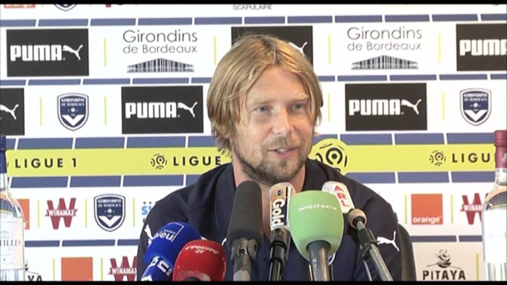 Jaroslav Plasil va raccrocher les crampons mais peut-être rester à Bordeaux