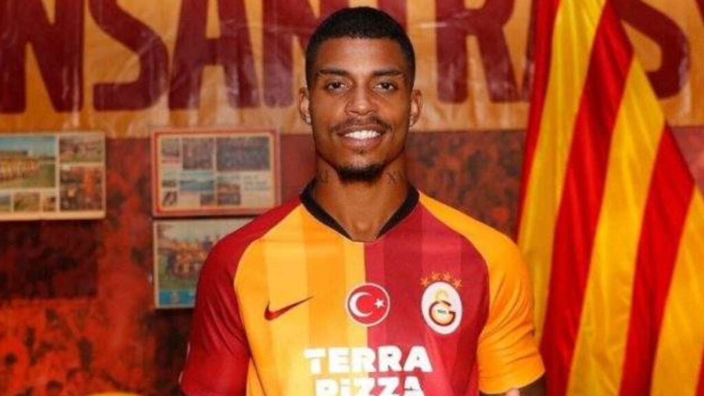 OM - Mercato : un ancien joueur envisage un retour à l'Olympique de Marseille !