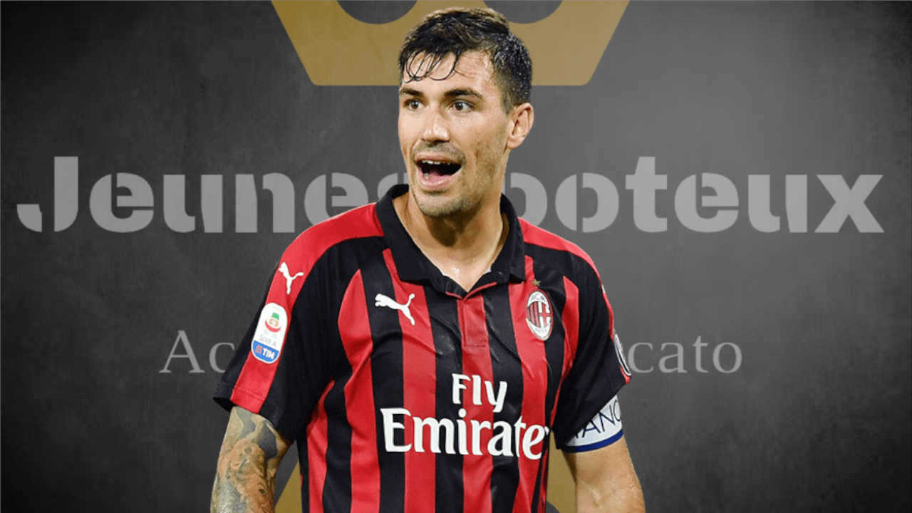 Manchester United – Mercato : un défenseur du Milan AC visé