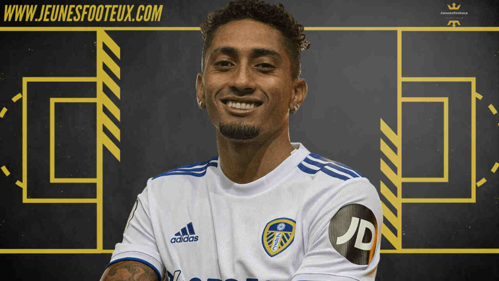 Raphinha avec le maillot de Leeds United