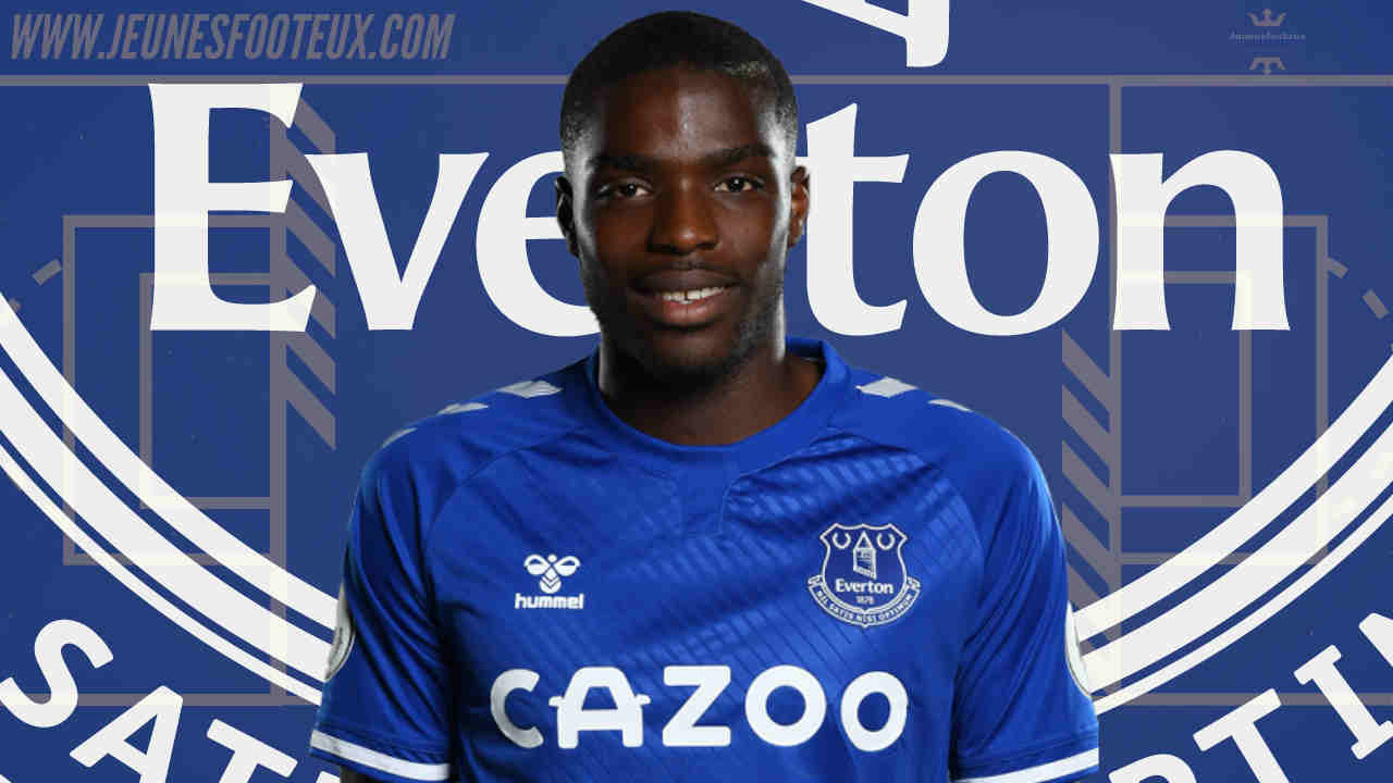 Everton - Niels Nkounkou arrière latéral gauche des Toffees