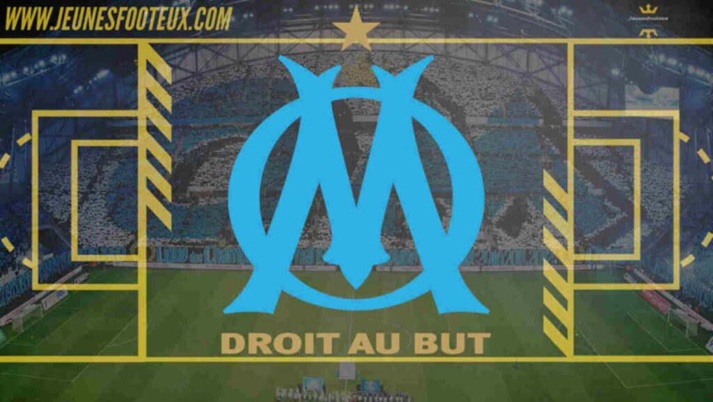 Un cadre de l'OM tape du poing sur la table après le nul face à Lorient