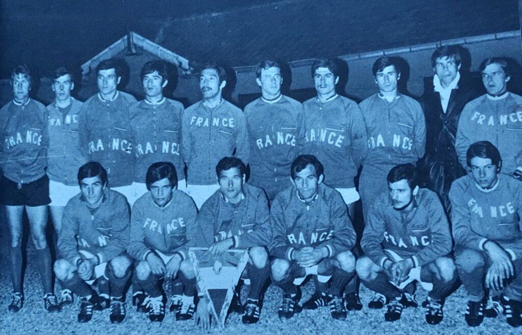 44 sélections en Equipe de France, je n'ai connu que l'OM et l'ASSE. Qui suis-je ?