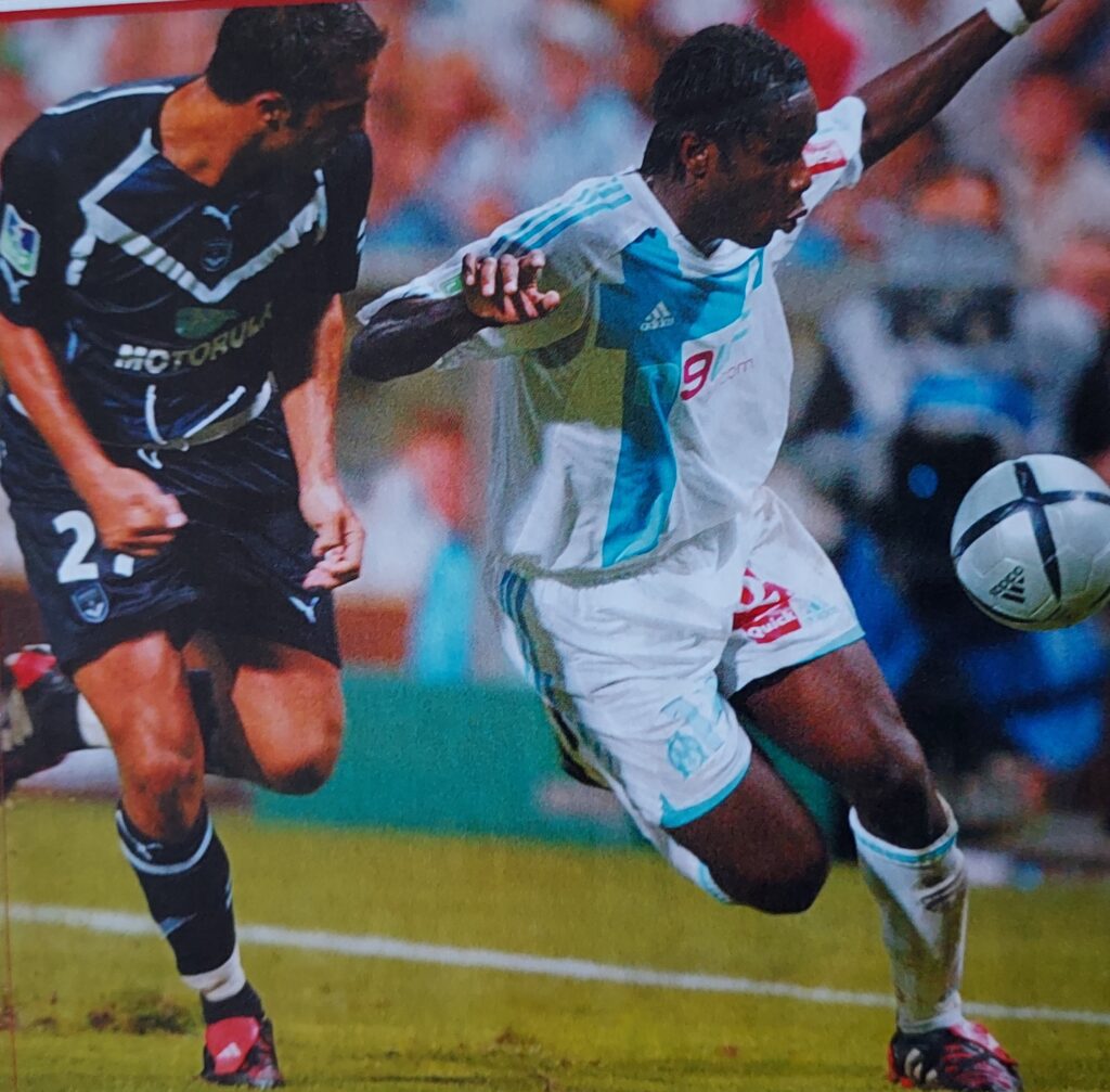 Formé à Niort puis passé par l'OL, Auxerre et Strasbourg, j'ai eu 6 sélections en Bleus. Qui suis-je ?