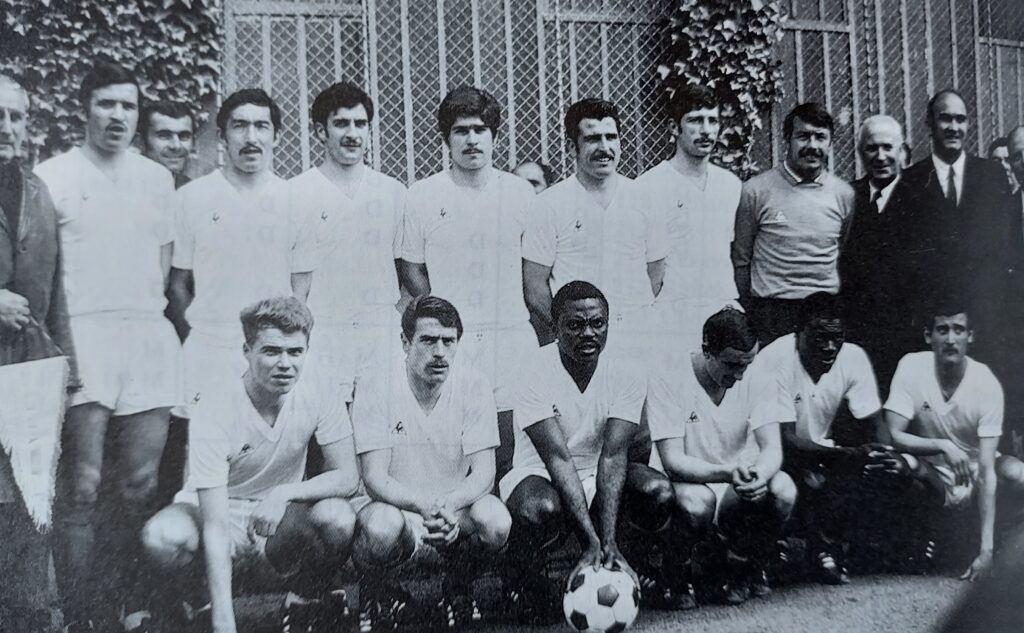 PSG, OM, OL : passé par Lyon, Marseille et le Paris SG, il compte 48 sélections en Bleus. Qui est-il ?