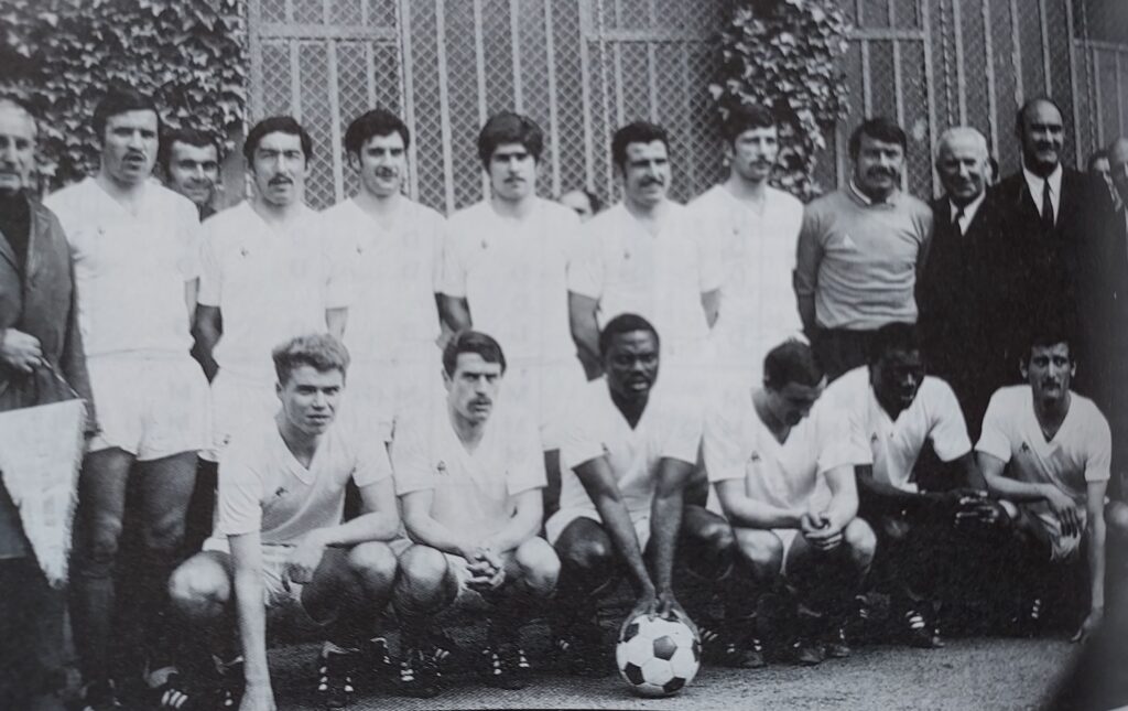 Adoré à la fois au PSG et à l'OM, ce Nîmois compte 20 sélections en Bleus !