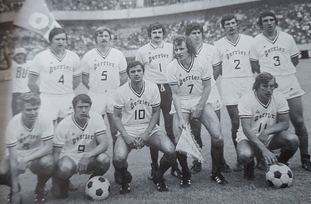 Adoré à la fois au PSG et à l'OM, ce Nîmois compte 20 sélections en Bleus !