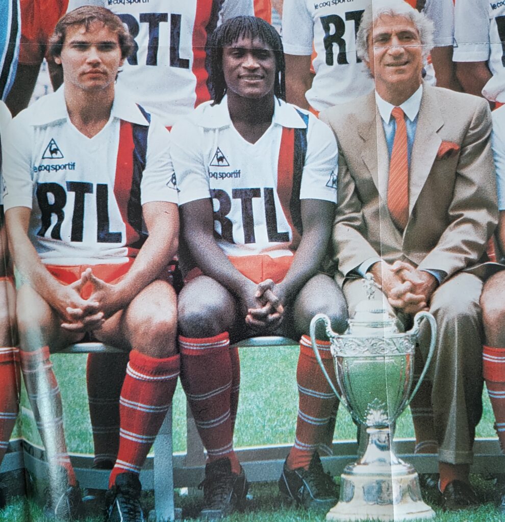 Adoré tant à l'OM qu'au PSG, il nous a quitté beaucoup trop tôt...