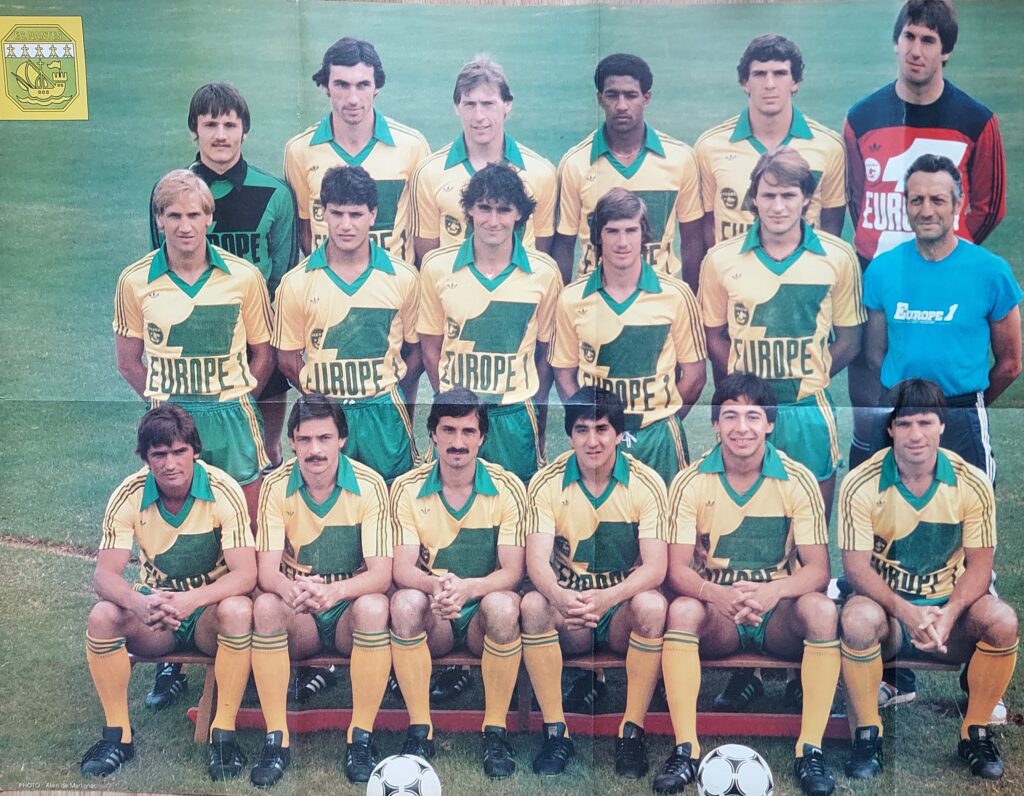 650 matchs en pros au FC Nantes et 11 sélections en Equipe de France... qui est-il ?