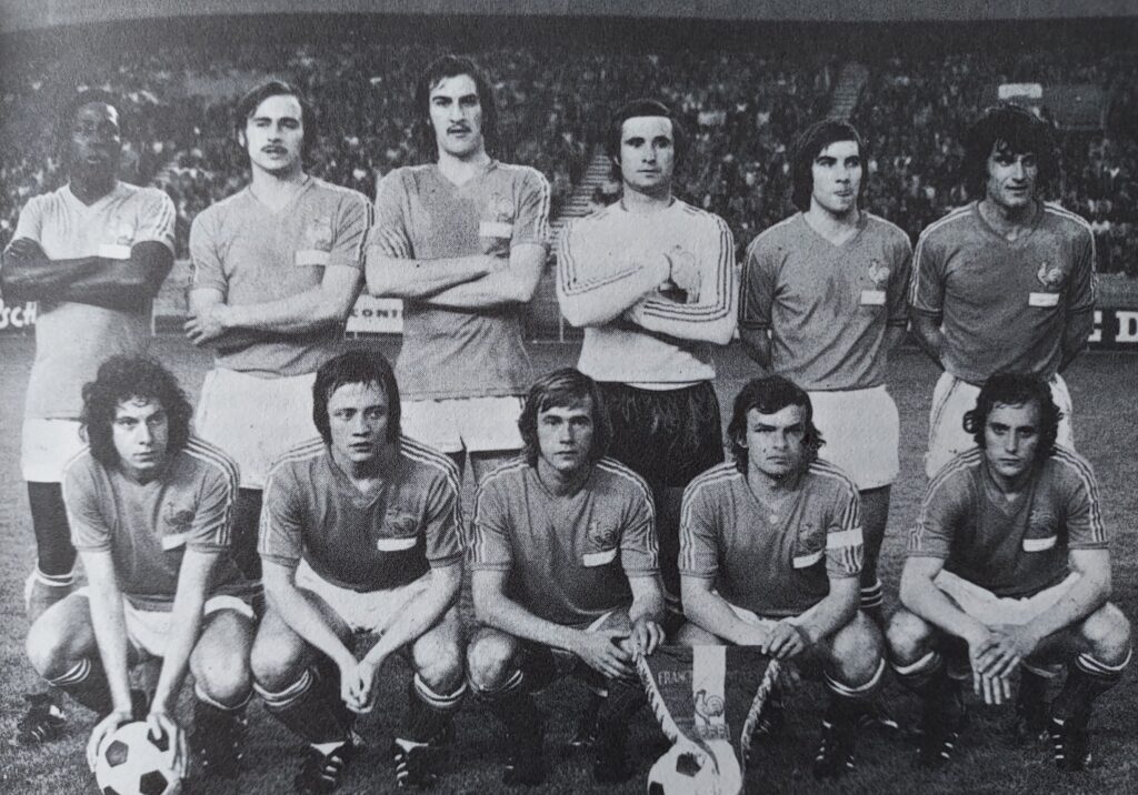 Passé par l'OM, Bordeaux et Strasbourg, il compte 18 sélections en Equipe de France. Qui est-il ?