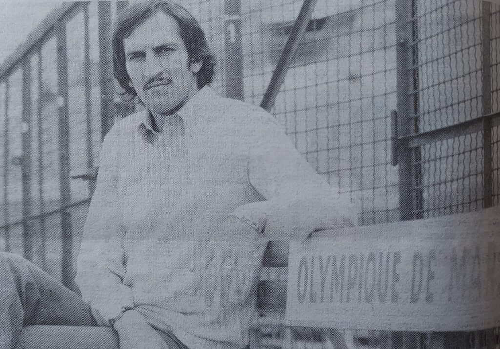 Passé par l'OM, Bordeaux et Strasbourg, il compte 18 sélections en Equipe de France. Qui est-il ?